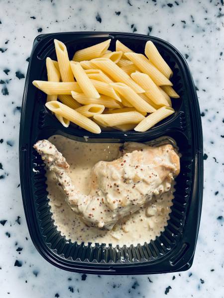 Cuisse de lapin avec sauce aux deux moutardes à Marignane